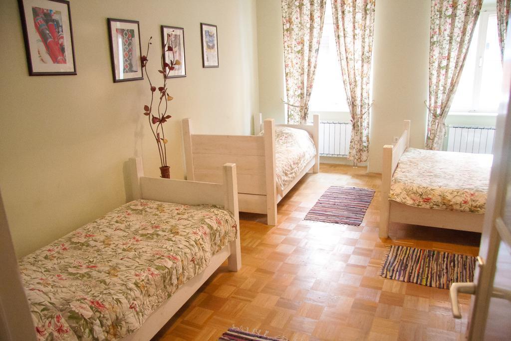 Bascarsija Apartments & Rooms มาริบอร์ ห้อง รูปภาพ